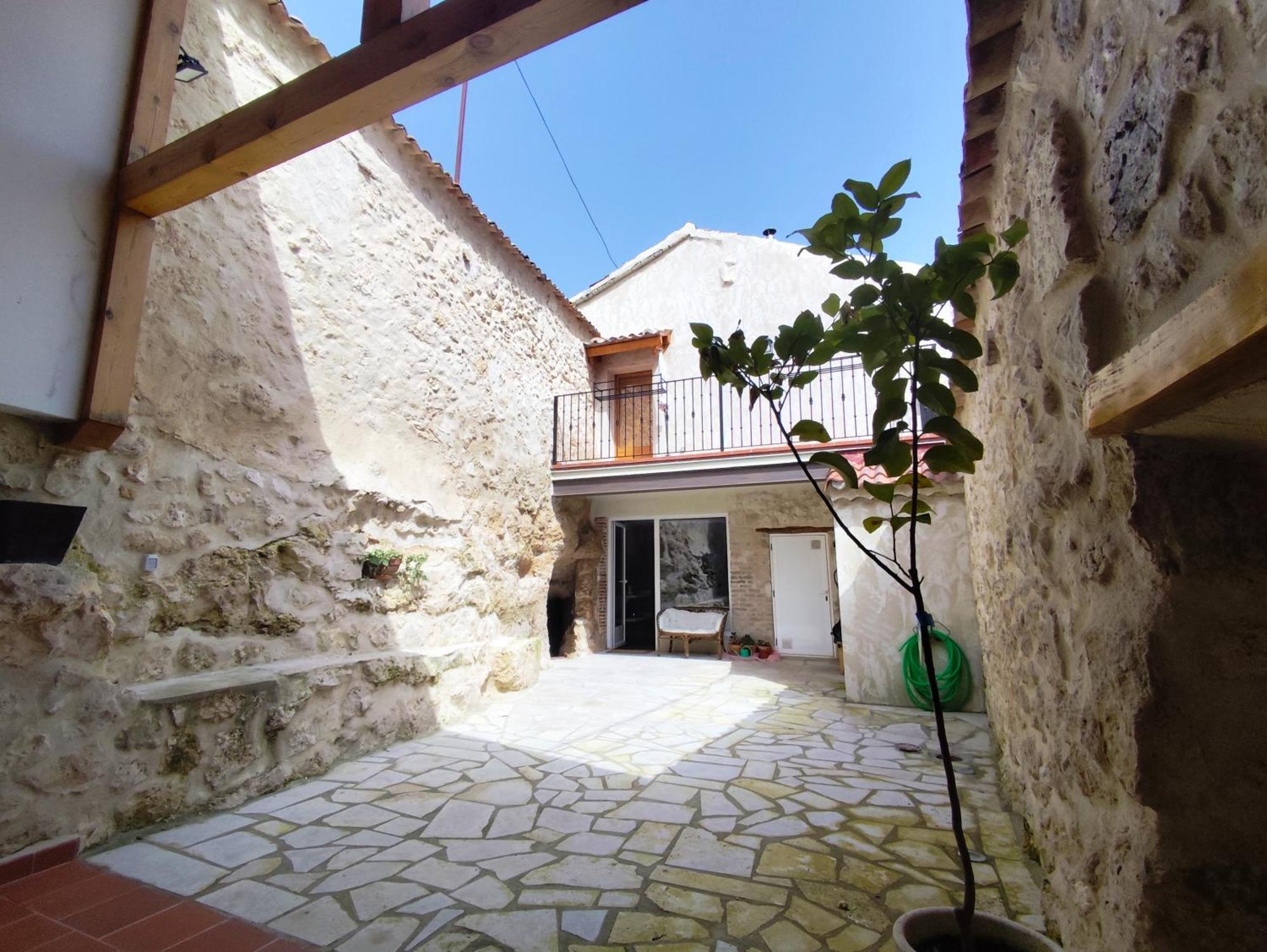 La Solana De Aldeasona Villa Exterior photo